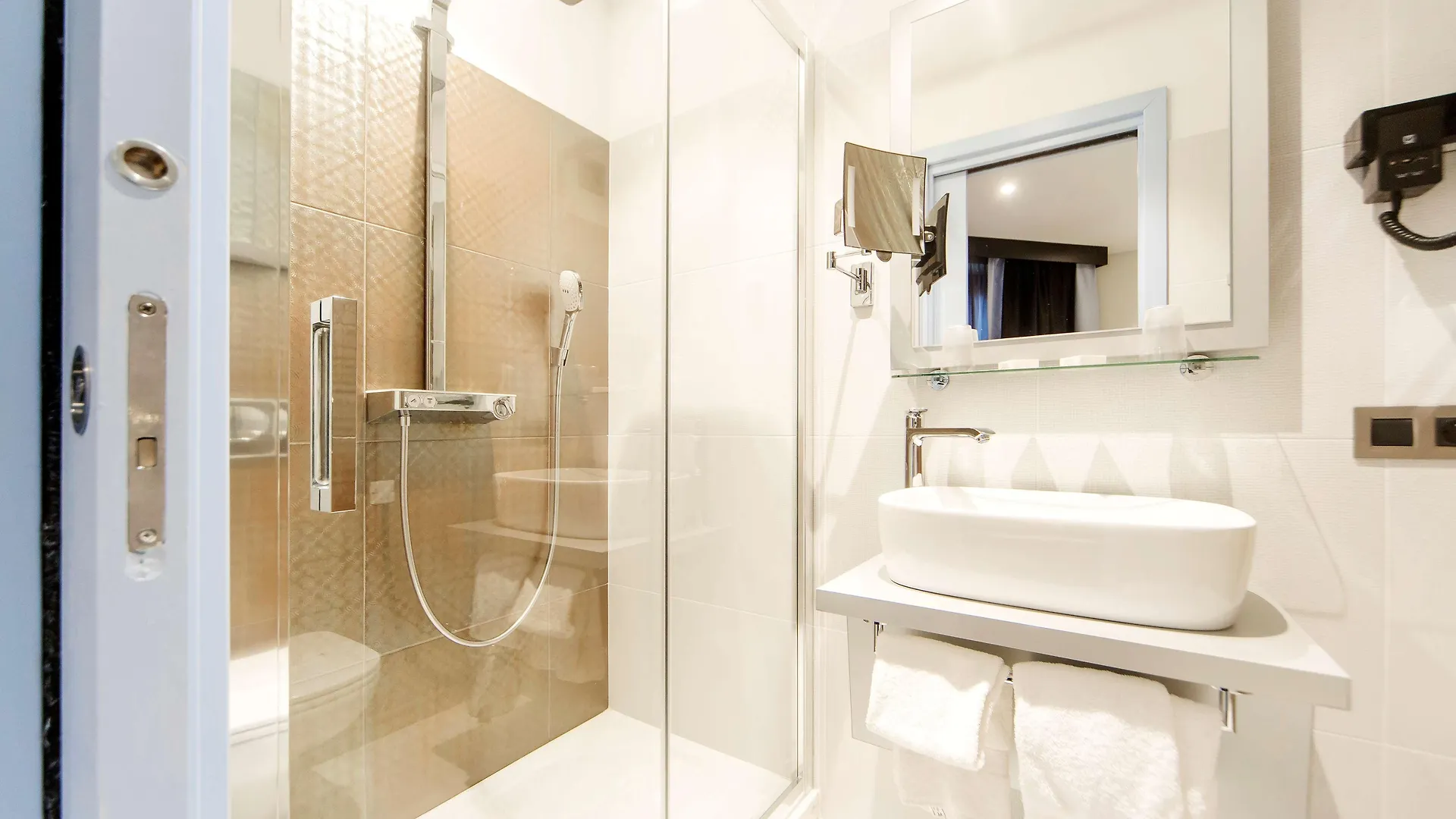Best Western Richelieu Lyon Part-Dieu Hotel